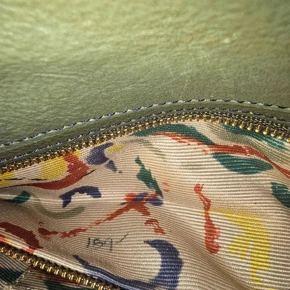 Tre‎ Vero Leather Studded Olive Green Outer Zip Pocket Clutch - Picture 3 of 9